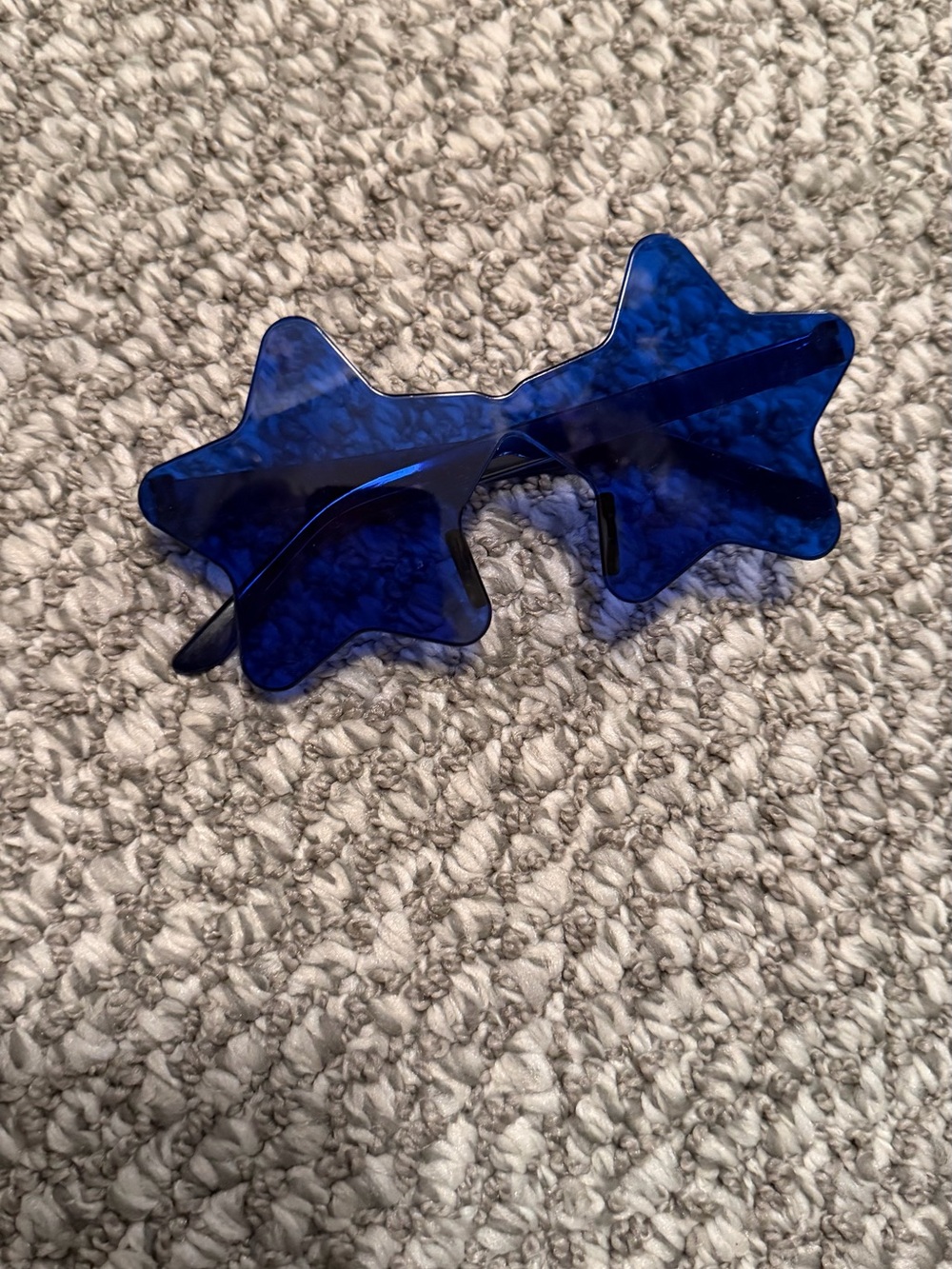 Blue Star-Shaped Acrylic Glasses Accent - Decorative modern Accent
